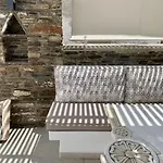 Semesterbostad Serenity Living Platia, Tinos Platiá