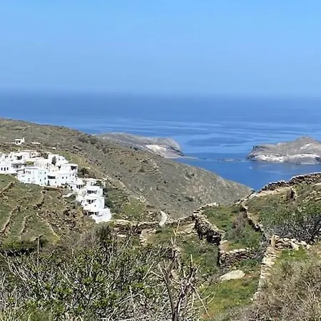 Serenity Living Platia, Tinos Feriehus *