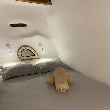 Serenity Living Platia, Tinos بيت للعطل Platiá