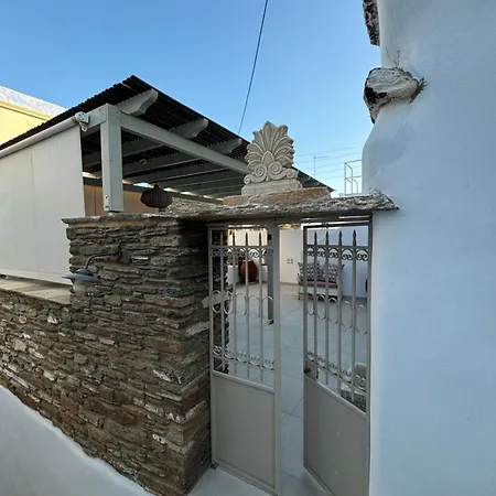 بيت للعطل Serenity Living Platia, Tinos Platiá