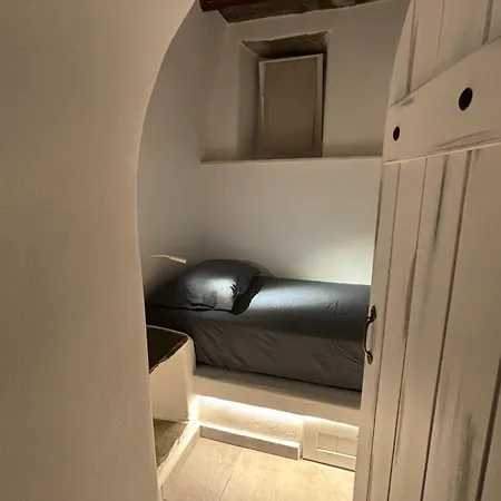 Semesterbostad Serenity Living Platia, Tinos Platiá